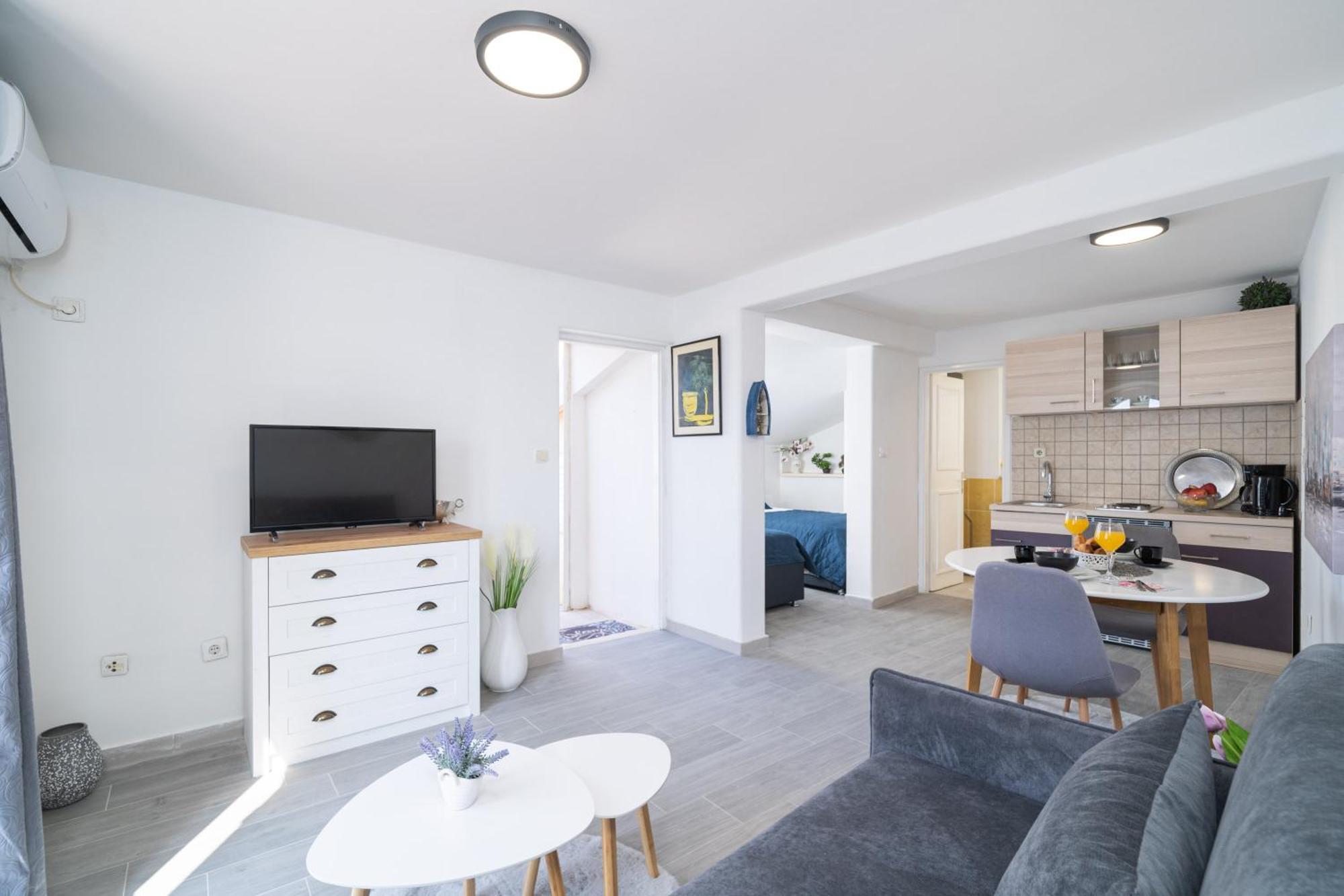 Sunset Apartment